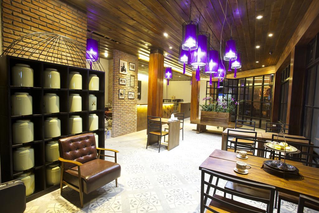 Nakorn De Sukhothai Hip Hotel Exterior photo