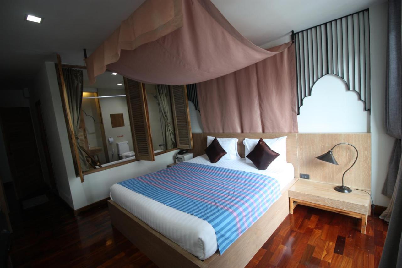 Nakorn De Sukhothai Hip Hotel Exterior photo